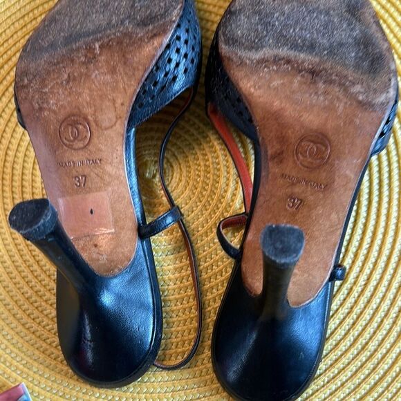 Preowned authentic Chanel heels navy blue - Picture 16 of 16